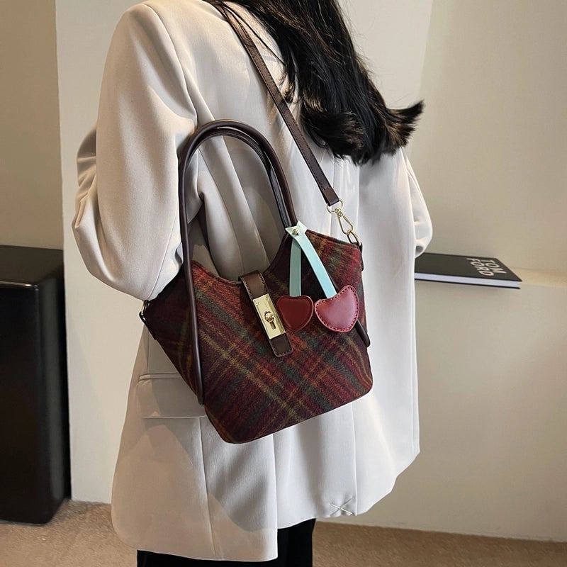 Women's Suede Lattice Heart Shape Vintage Style Classic Style Ornament Sewing Thread Metal Button Bucket Zipper Buckle Shoulder Bag Crossbody Bag Bucket Bag