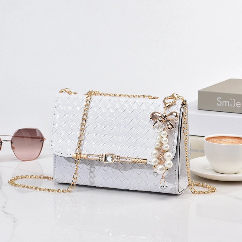 Women's Medium Pu Leather Lingge Streetwear Flip Cover Square Bag