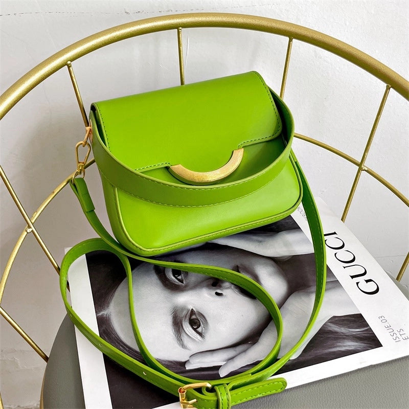 Women's Small Pu Leather Solid Color Basic Magnetic Buckle Handbag