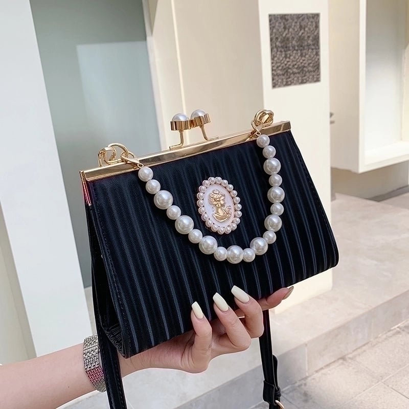Women's Medium Pu Leather Solid Color Elegant Classic Style Sewing Thread Shell Buckle Shoulder Bag Crossbody Bag Dome Bag