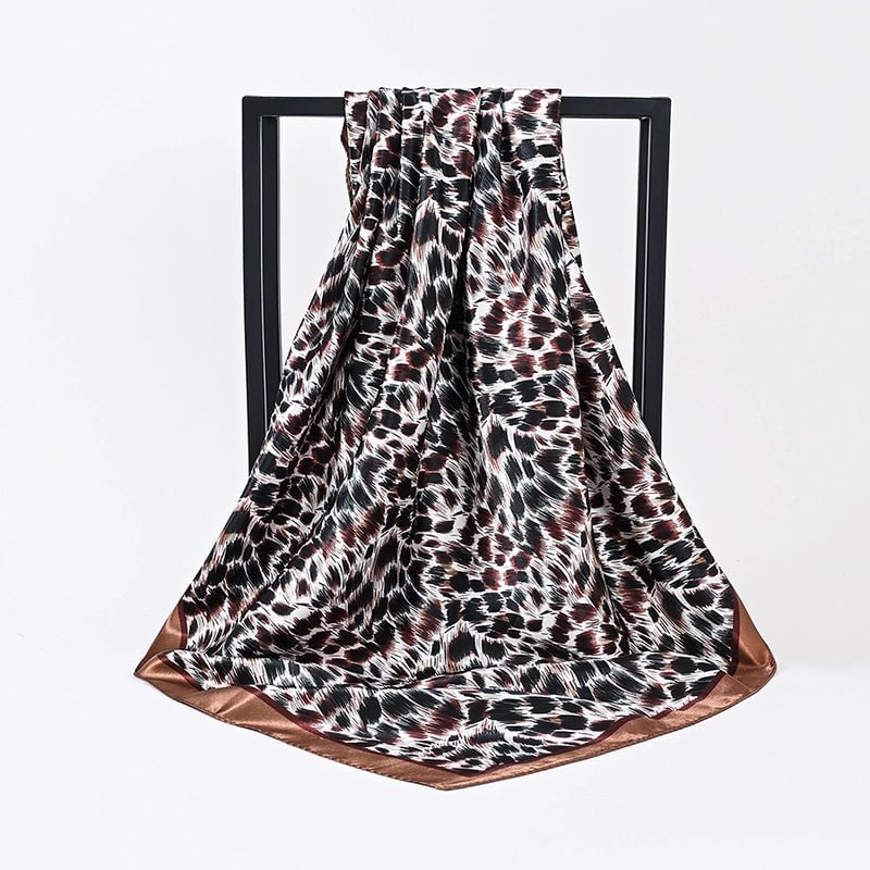 Women's Hip-Hop Minimalist Leopard Satin Printing And Dyeing Printing Silk Scarf