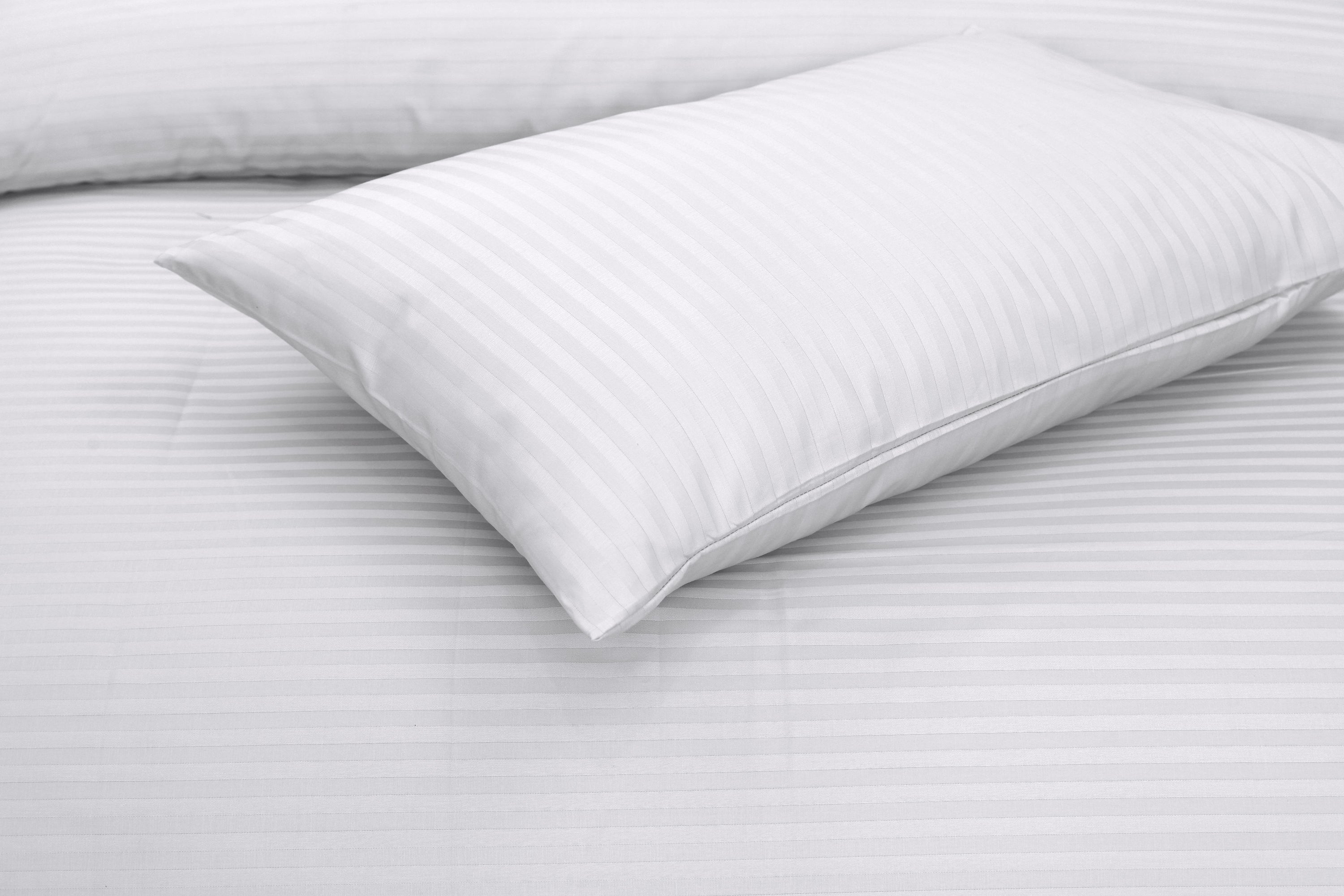 White Stripe-Bed Sheet Set