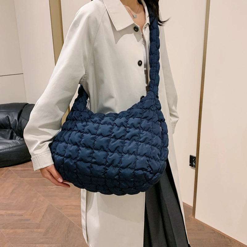 Women's Nylon Embroidery Thread Vintage Style Classic Style Sewing Thread Square Zipper Tote Bag