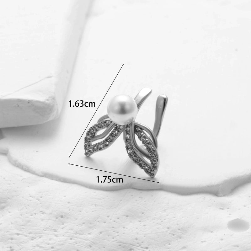 1 Piece Ear Cartilage Rings & Studs Minimalist Classic Style Heart Shape Pearl Flower Copper Inlay Zircon Ear Cartilage Rings & Studs
