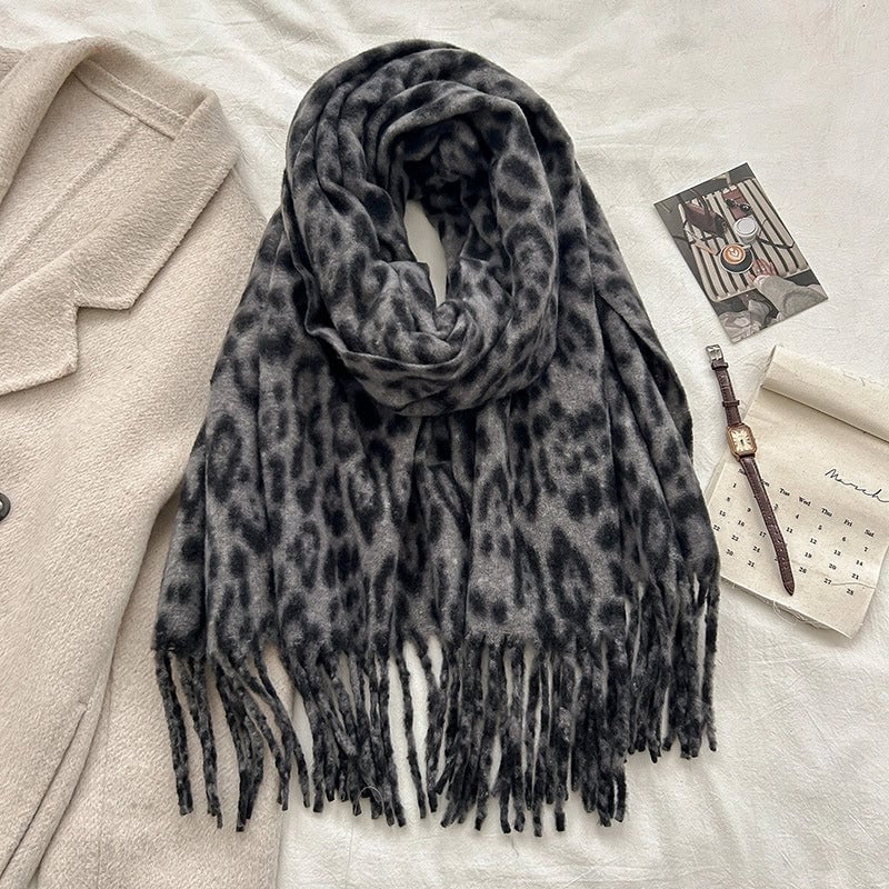 Unisex Retro Leopard Polyester Tassel Scarf