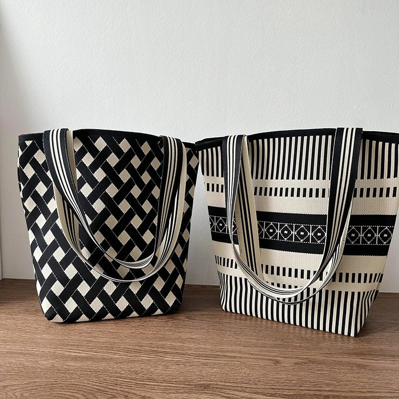 Women's Large Polyester Printing Classic Style Square Open Straw Bag