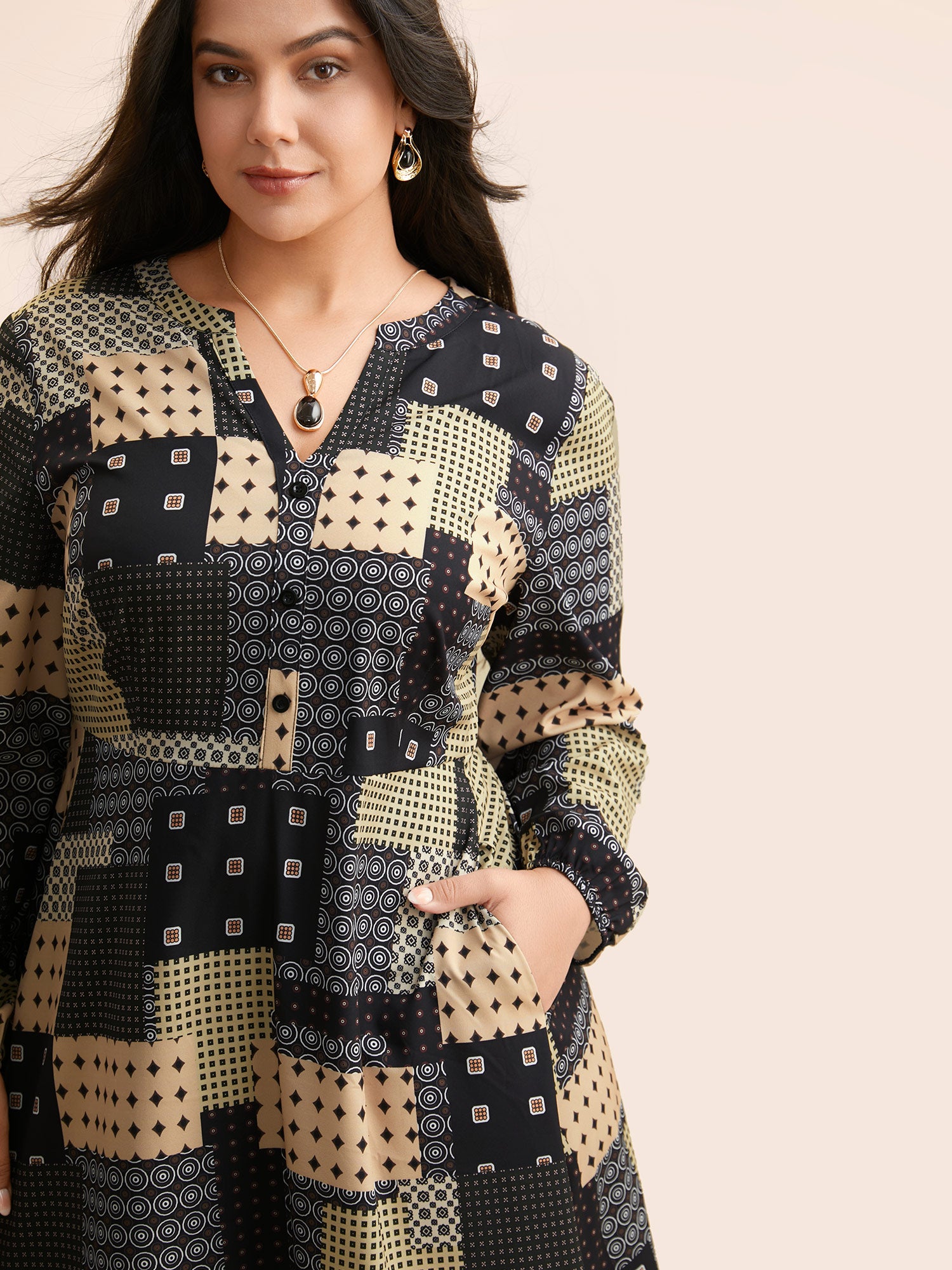 Colorblock Contrast Notched Lantern Sleeve Dress