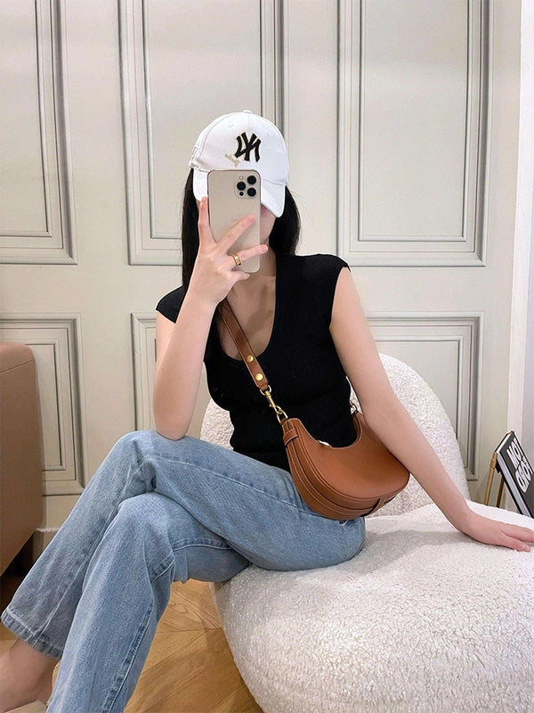 Women's Small All Seasons Pu Leather Solid Color Streetwear Dumpling Shape Zipper Shoulder Bag Underarm Bag