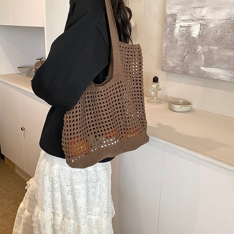 Women's Medium Knit Solid Color Basic Classic Style Hollow Square Open Shoulder Bag