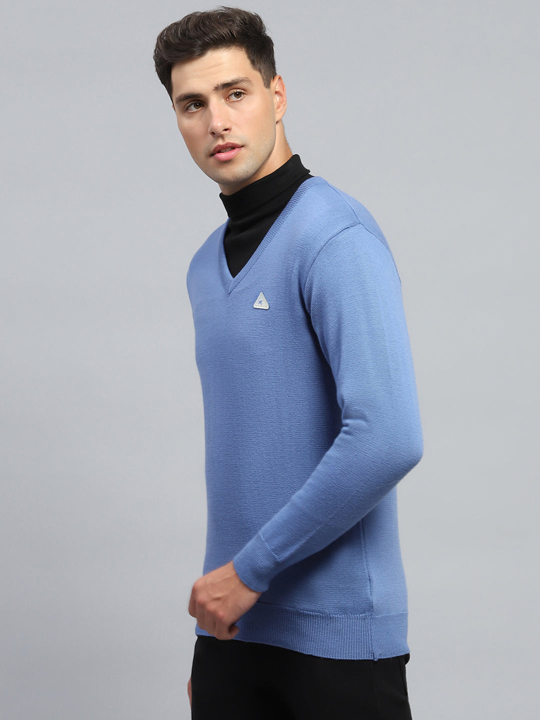 Men Blue Solid V Neck Full Sleeve Pullover