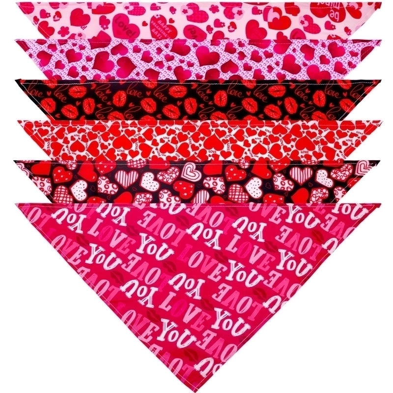 Cute Sweet Polyester Valentine's Day Heart Shape Pet Scarf