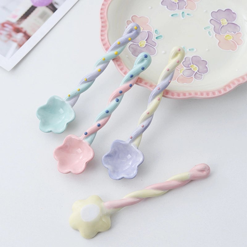 Ceramic Long Handle Spoon Household Spoon High-looking Cute Style Mixing Spoon Coffee Spoon Girl Heart Spoon