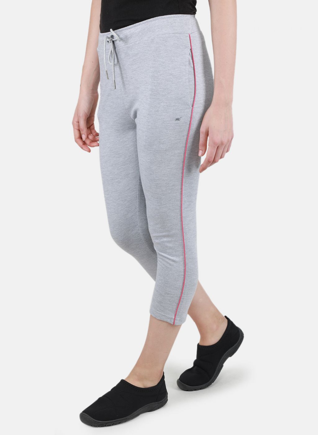 Women Grey Solid Capri