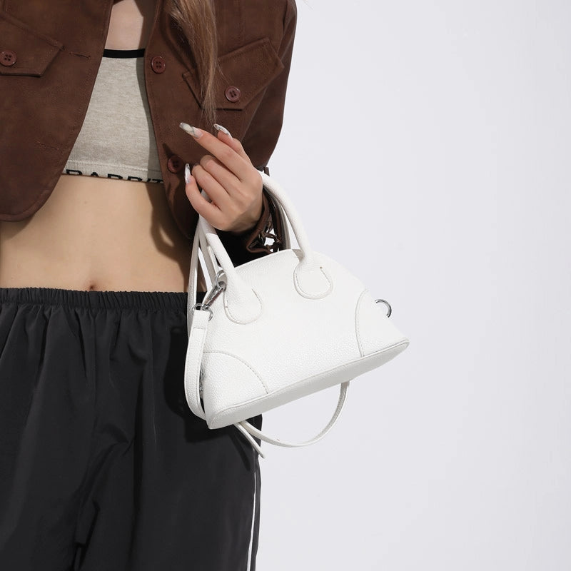 Women's Pu Leather Solid Color Vintage Style Classic Style Streetwear Sewing Thread Shell Zipper Handbag