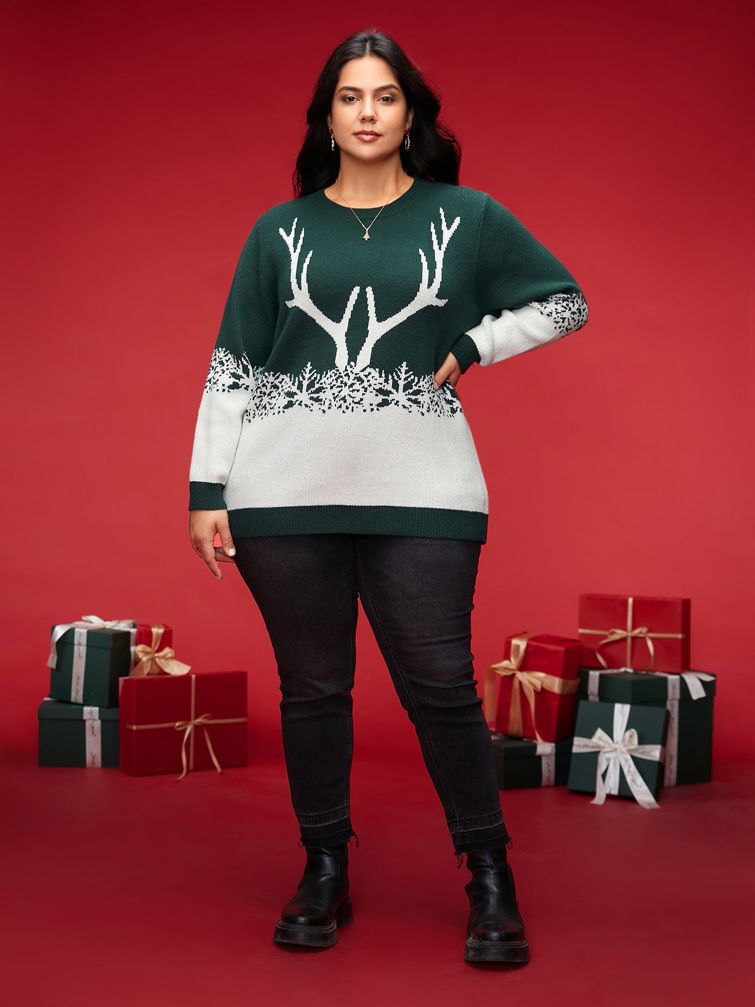 Supersoft Essentials Frosty Deer Pattern Contrast Color Pullover