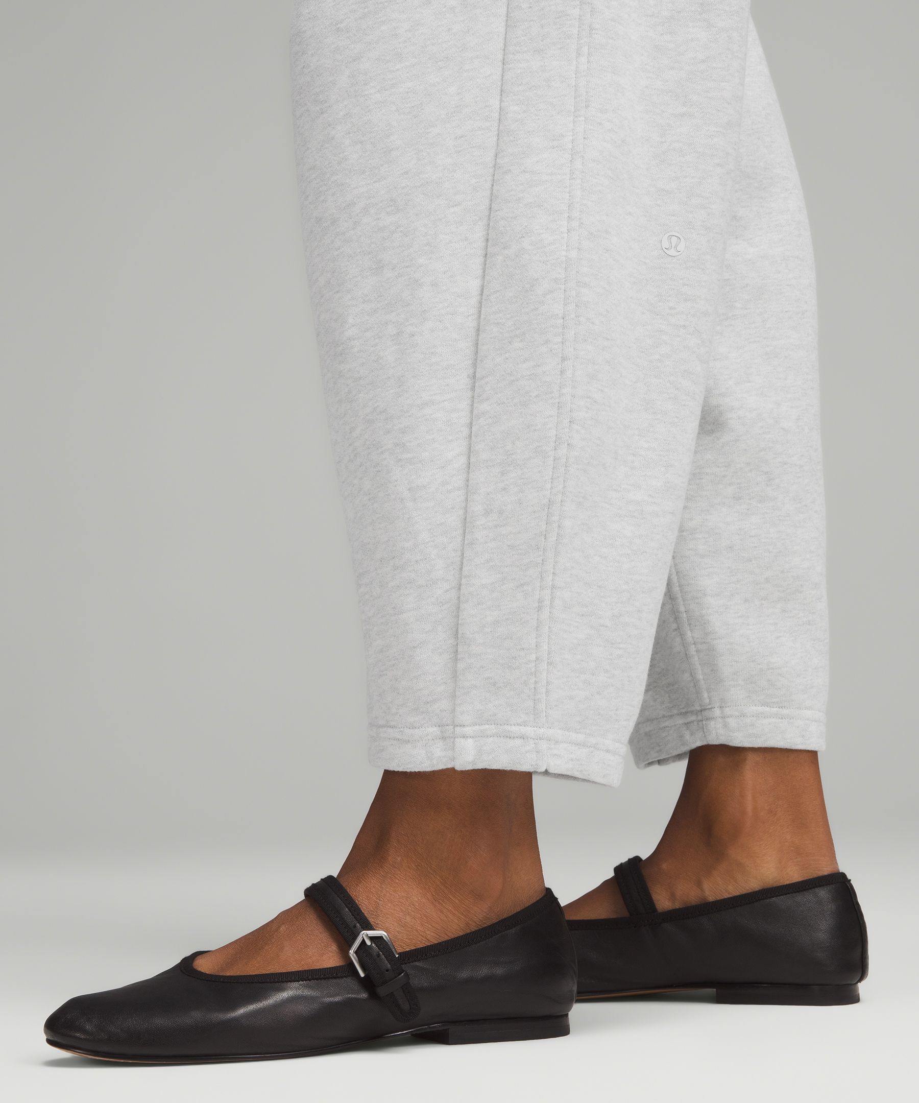 Scuba Mid-Rise Barrel-Leg Pant 7/8 Length