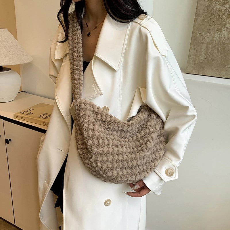 Women's Woolen Plaid Classic Style Dumpling Shape Zipper Shoulder Bag