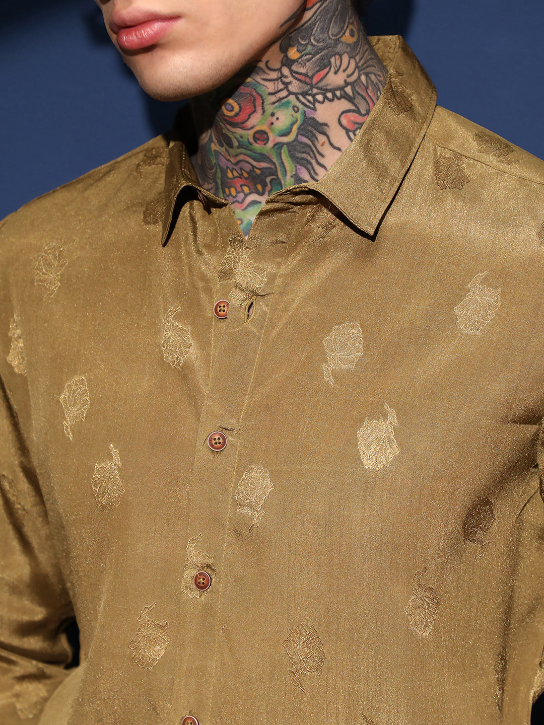 Lotus-Texture Shirt