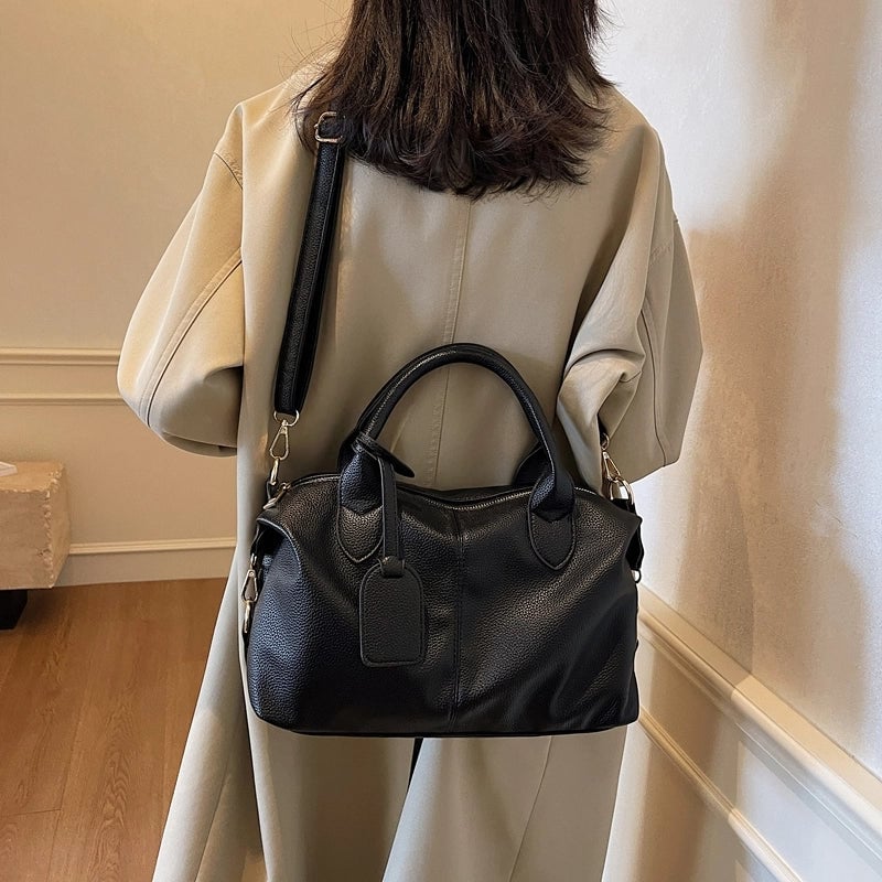 Women's Pu Leather Solid Color Classic Style Pillow Shape Zipper Shoulder Bag