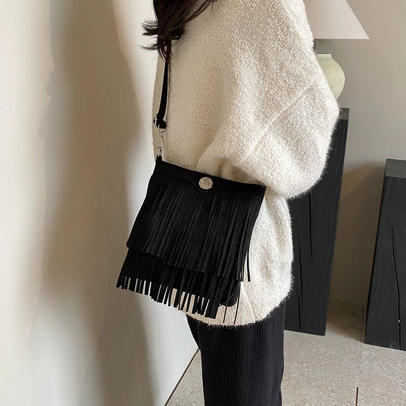 Women's Deerskin Velvet Solid Color Classic Style Tassel Square Zipper Crossbody Bag