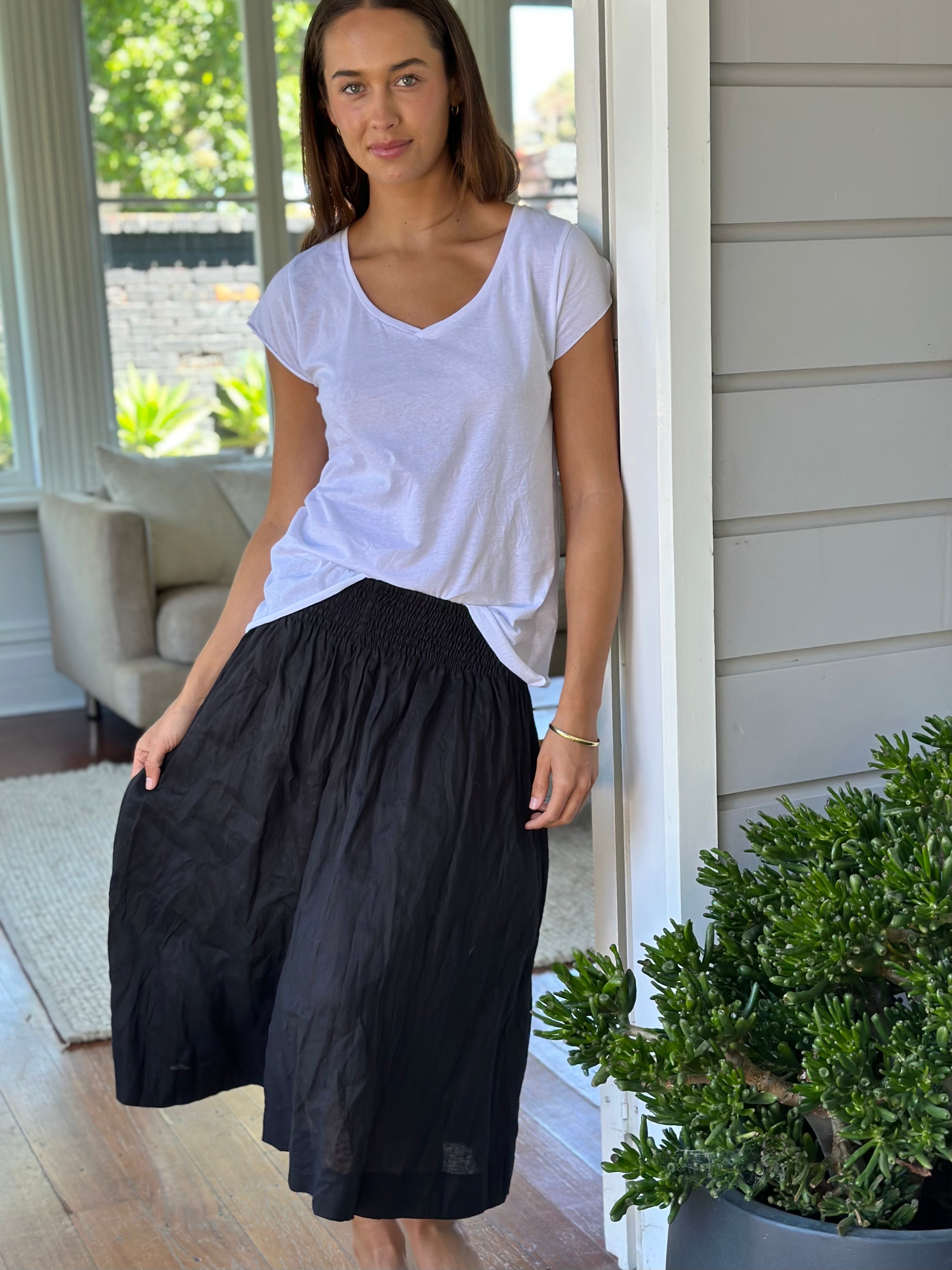 lola skirt - black linen