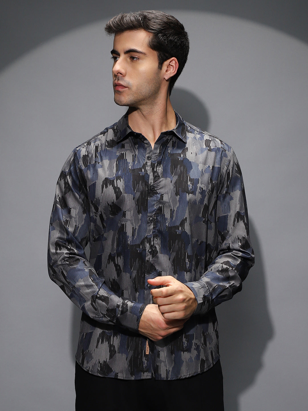 Fray-Stroke Imprint Shirt