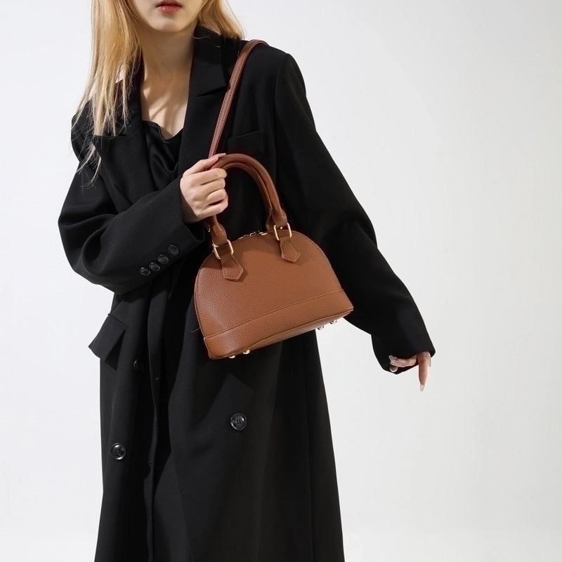 Women's Pu Leather Solid Color Vintage Style Sewing Thread Shell Zipper Handbag