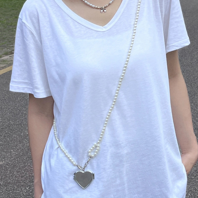 Women's Mini Arylic Solid Color Streetwear Pearls Heart-shaped Lock Clasp Shoulder Bag Crossbody Bag
