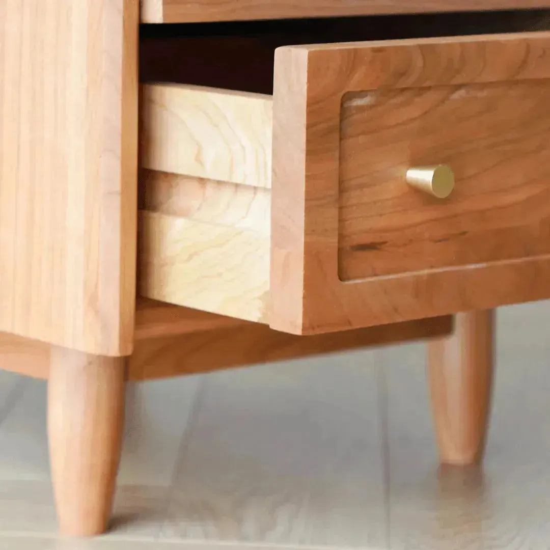 Wellinhall 2 - Drawer Nightstand