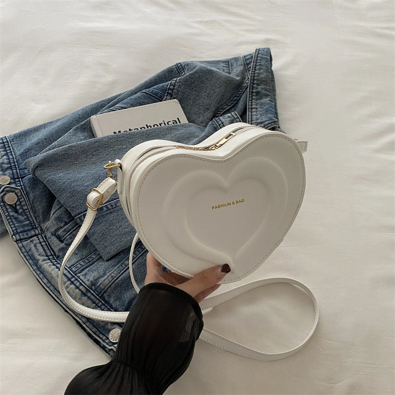 Personalized. Stylish And Simple Indentation Contrast Color Heart Bag  Autumn New Trendy Pure Color Trendy Shoulder Messenger Bag