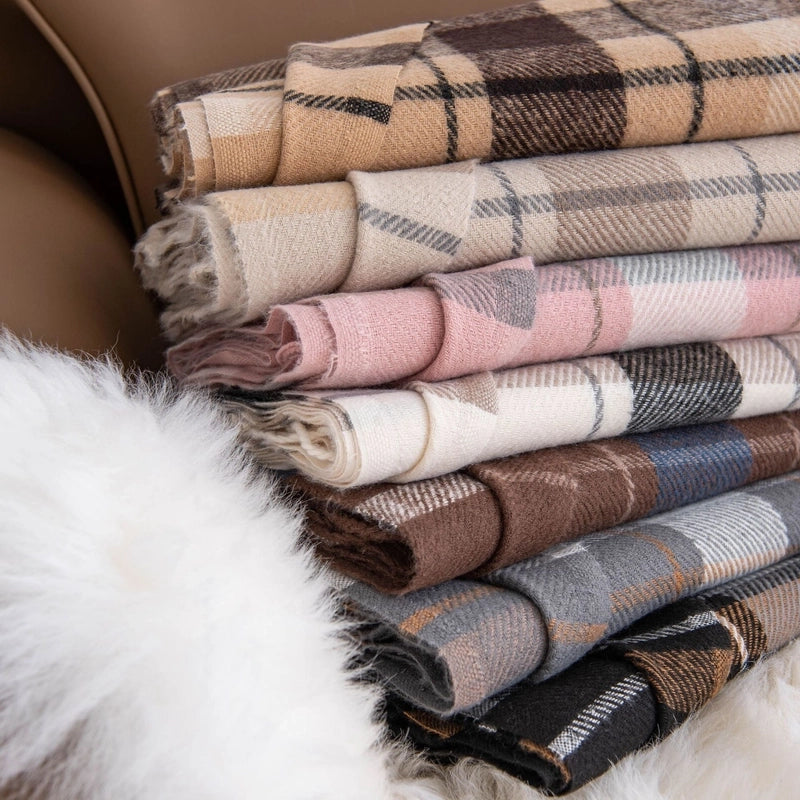 Women's Elegant Minimalist Plaid Imitation Cashmere Tassel Scarf