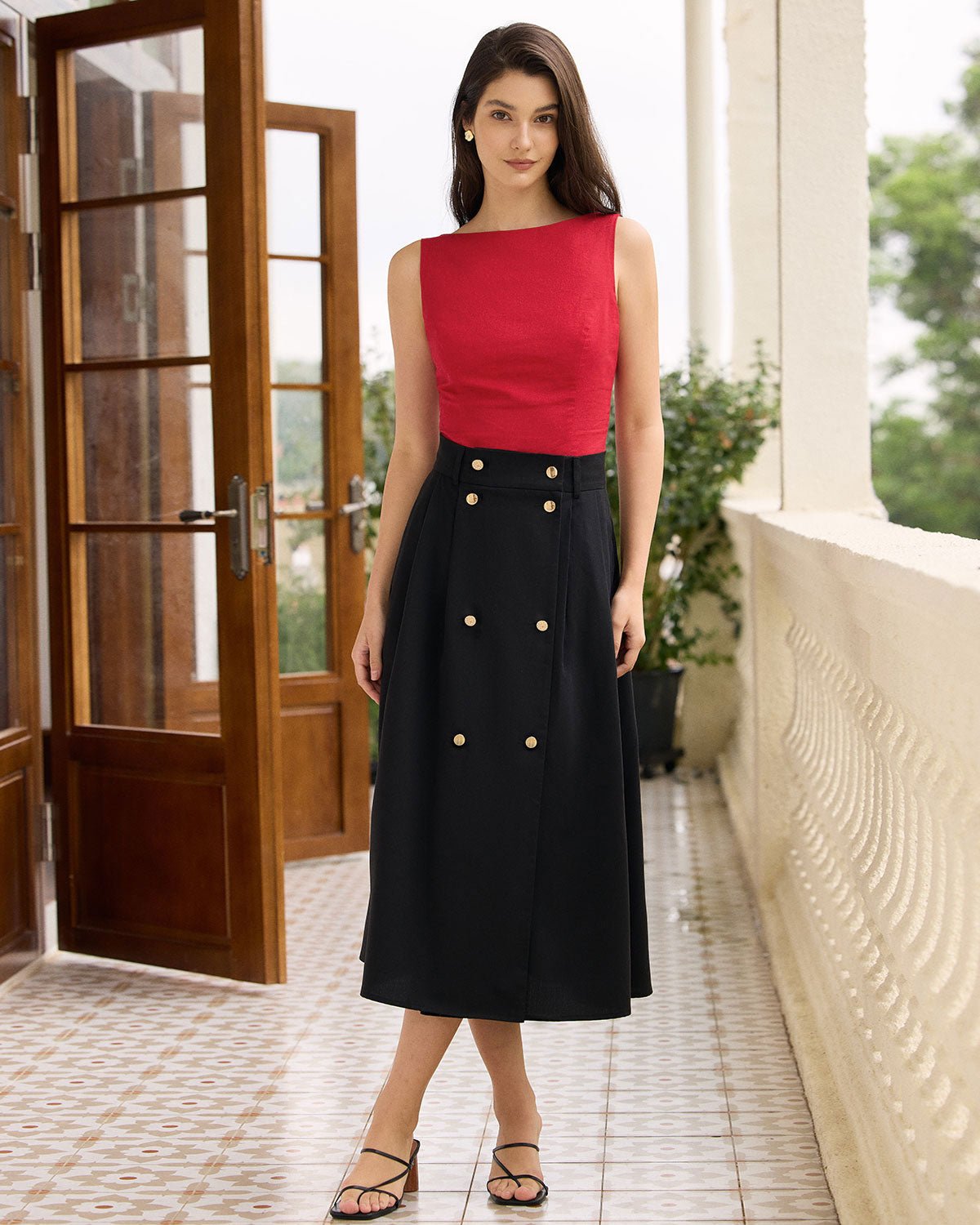 The Red Boat Neck Linen Tank Top