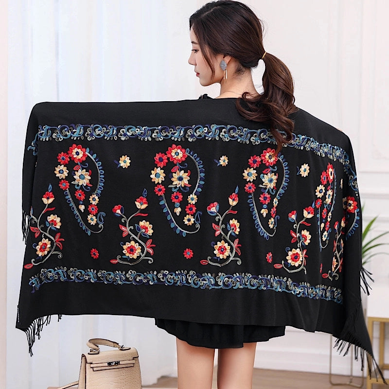 Women's Minimalist Flower Imitation Cashmere Embroidery Scarf