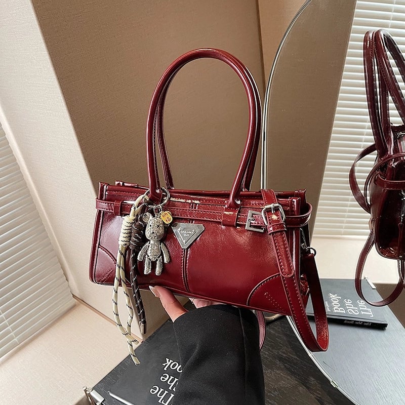 Women's Medium Pu Leather Solid Color Streetwear Sewing Thread Square Zipper Underarm Bag