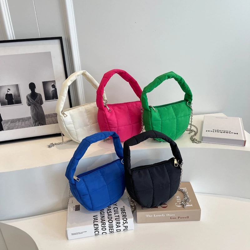 Women's Medium Polyester Solid Color Streetwear Dumpling Shape Zipper Shoulder Bag Crossbody Bag Underarm Bag