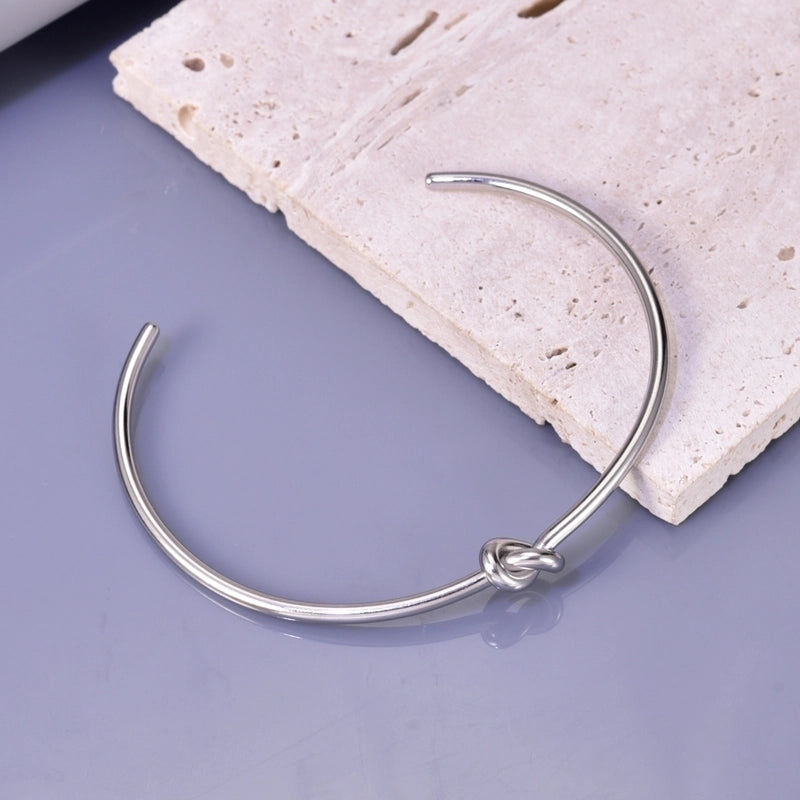 Vintage Style Round 304 Stainless Steel Titanium Steel 18K Gold Plated Bangle In Bulk