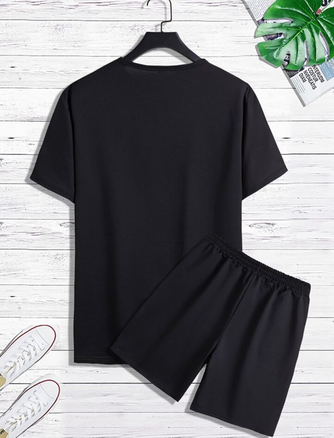MEN COLOURBLOCK TEE & DRAWSTRING WAIST SHORTS