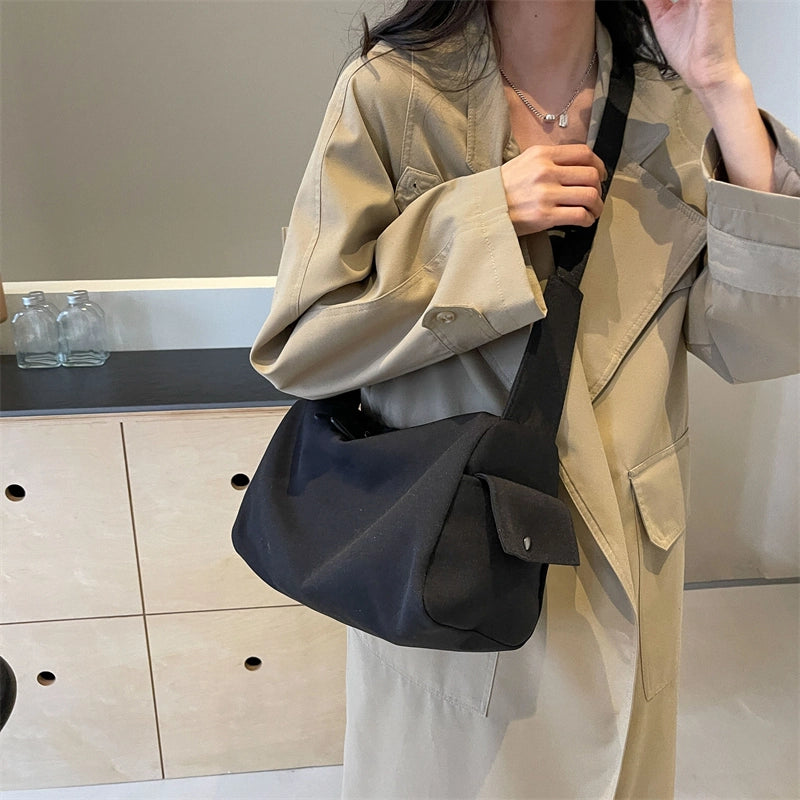Women's Medium Cloth Solid Color Basic Zipper Crossbody Bag
