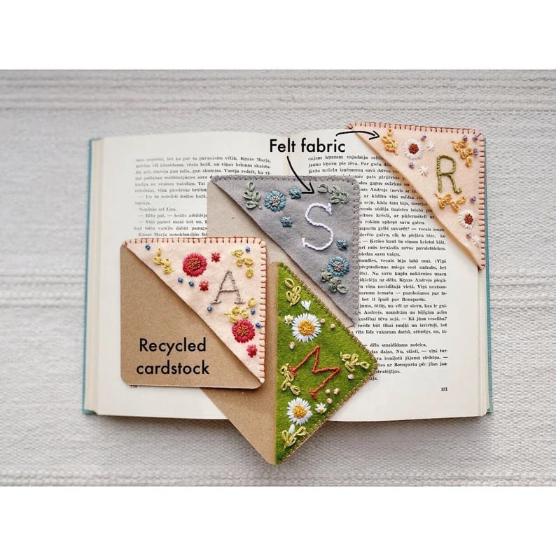 🎁Personalized Hand Embroidered Corner Bookmark