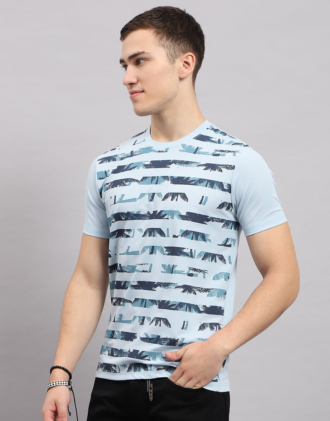 Men Sky Blue Stripe Round Neck Half Sleeve T-Shirt