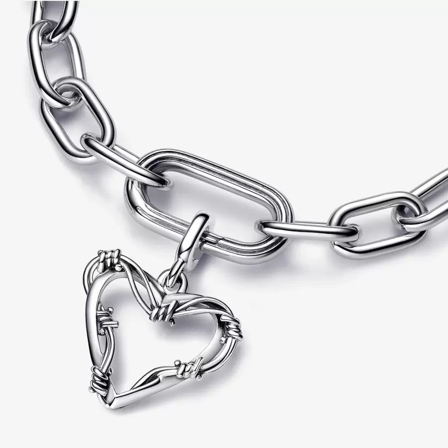 Pandora ME Wire Heart Medallion