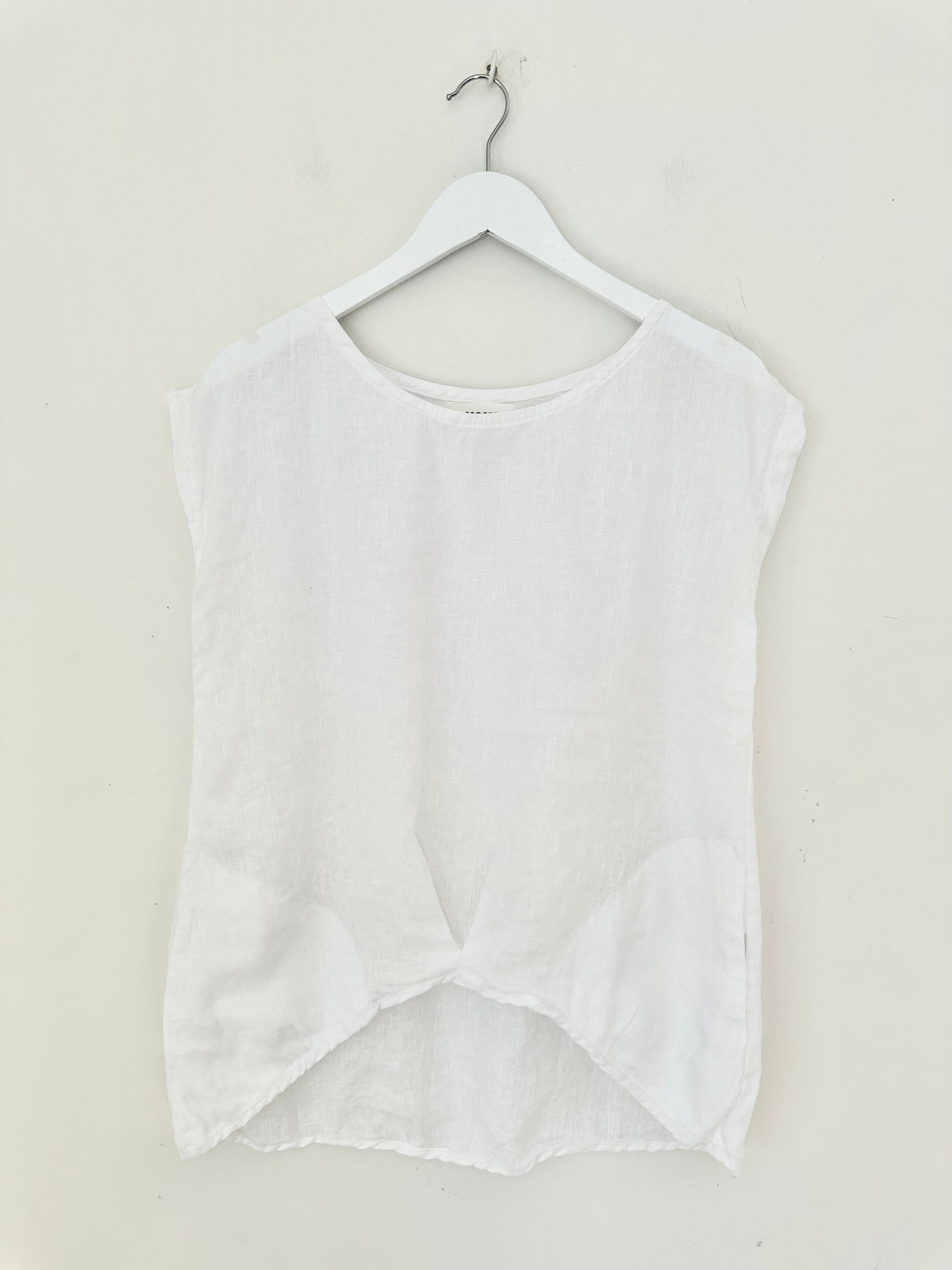 sarah top-white linen