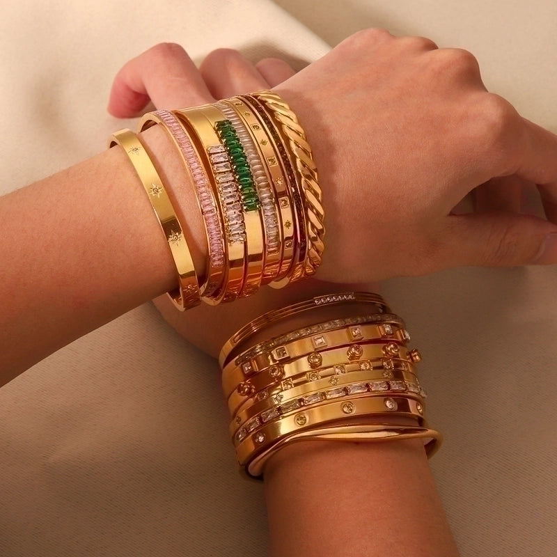 Minimalist Round Stainless Steel 18K Gold Plated Zircon Bangle In Bulk