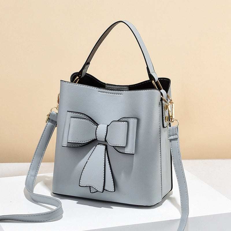 Women's Medium Pu Leather Solid Color Basic Classic Style Square Zipper Crossbody Bag