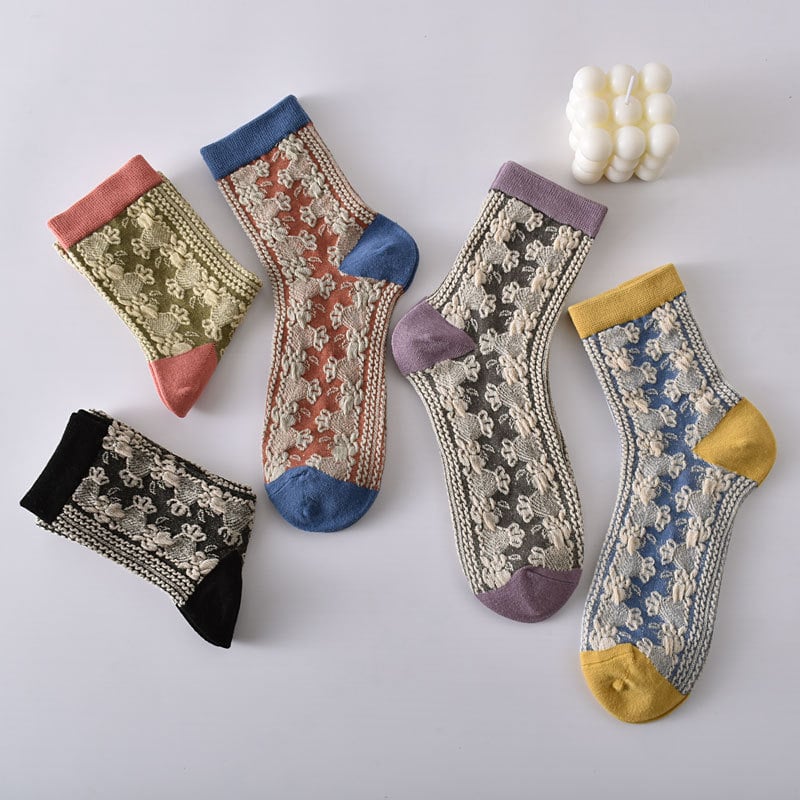 49%OFF-5 Pairs Women's Vintage Embossed Cotton Socks