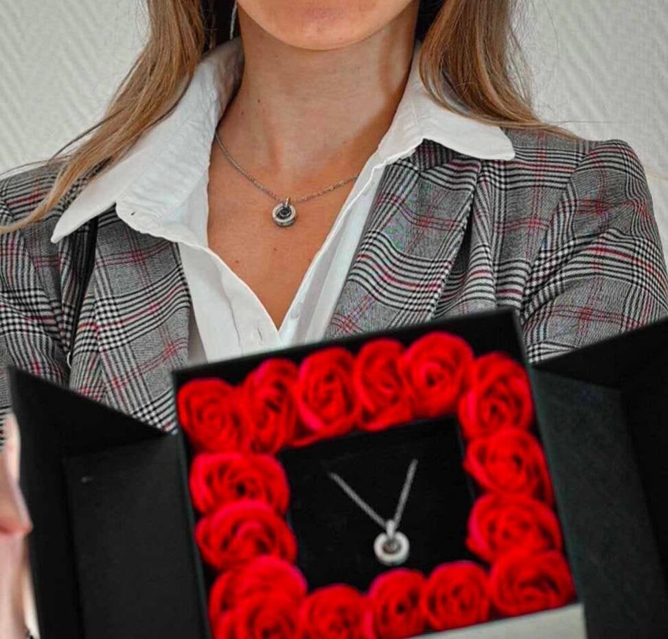 Valentine's day promotion💞 I Love You Roses Bloom Necklace in 100 Languages Gift Set