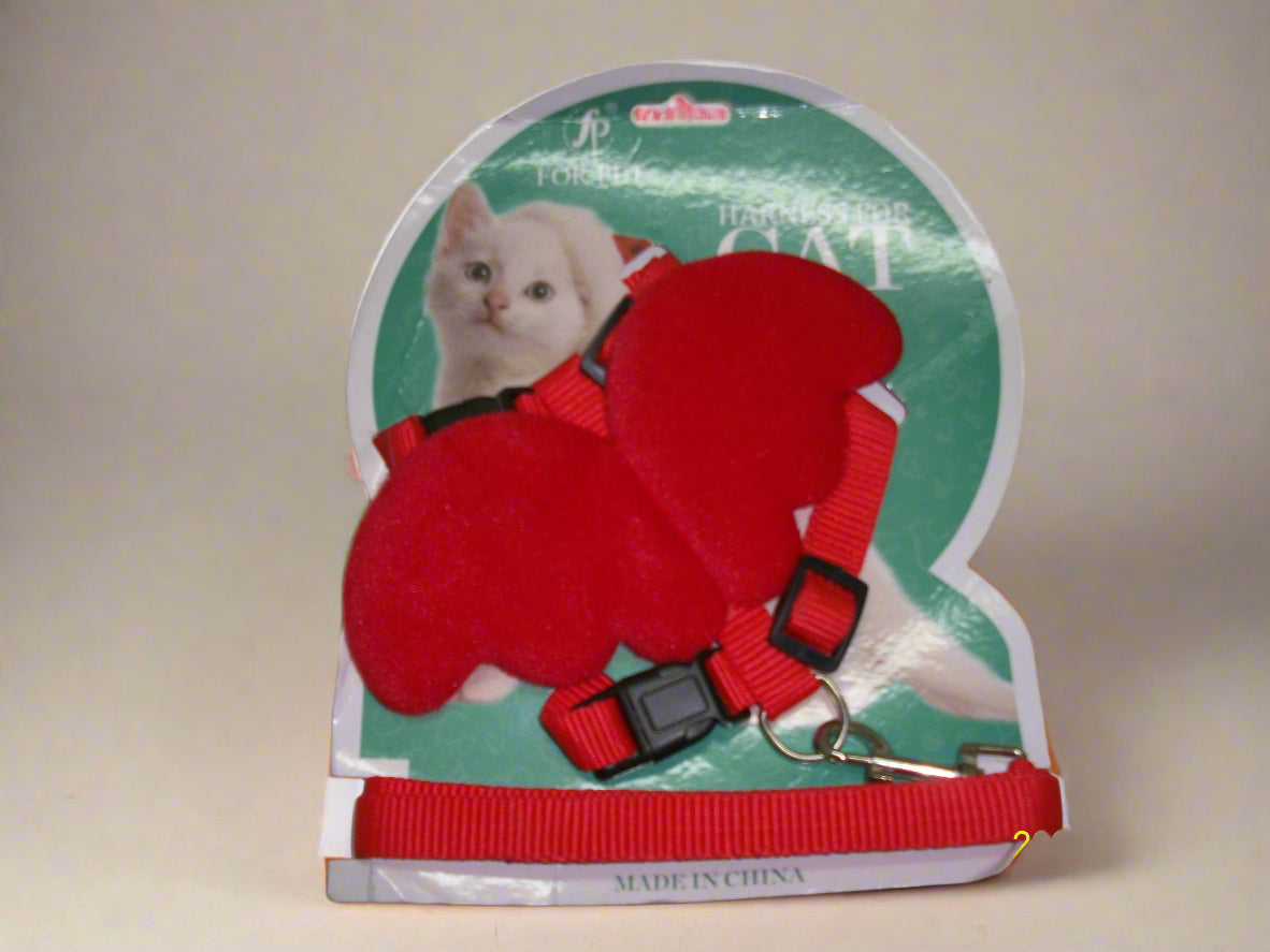 Winged cat harness for cat securing