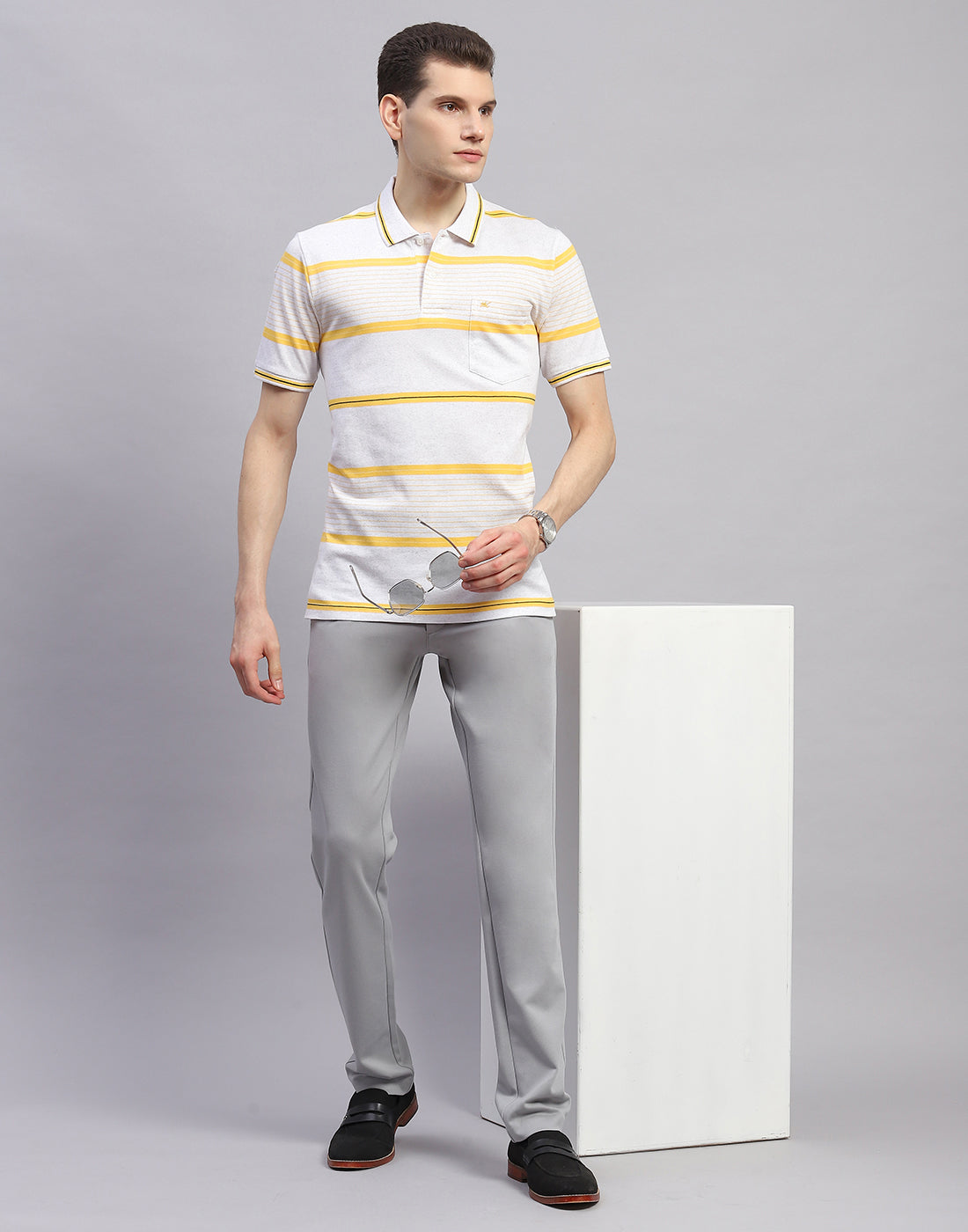 Men Yellow Stripe Collar Half Sleeve T-Shirt