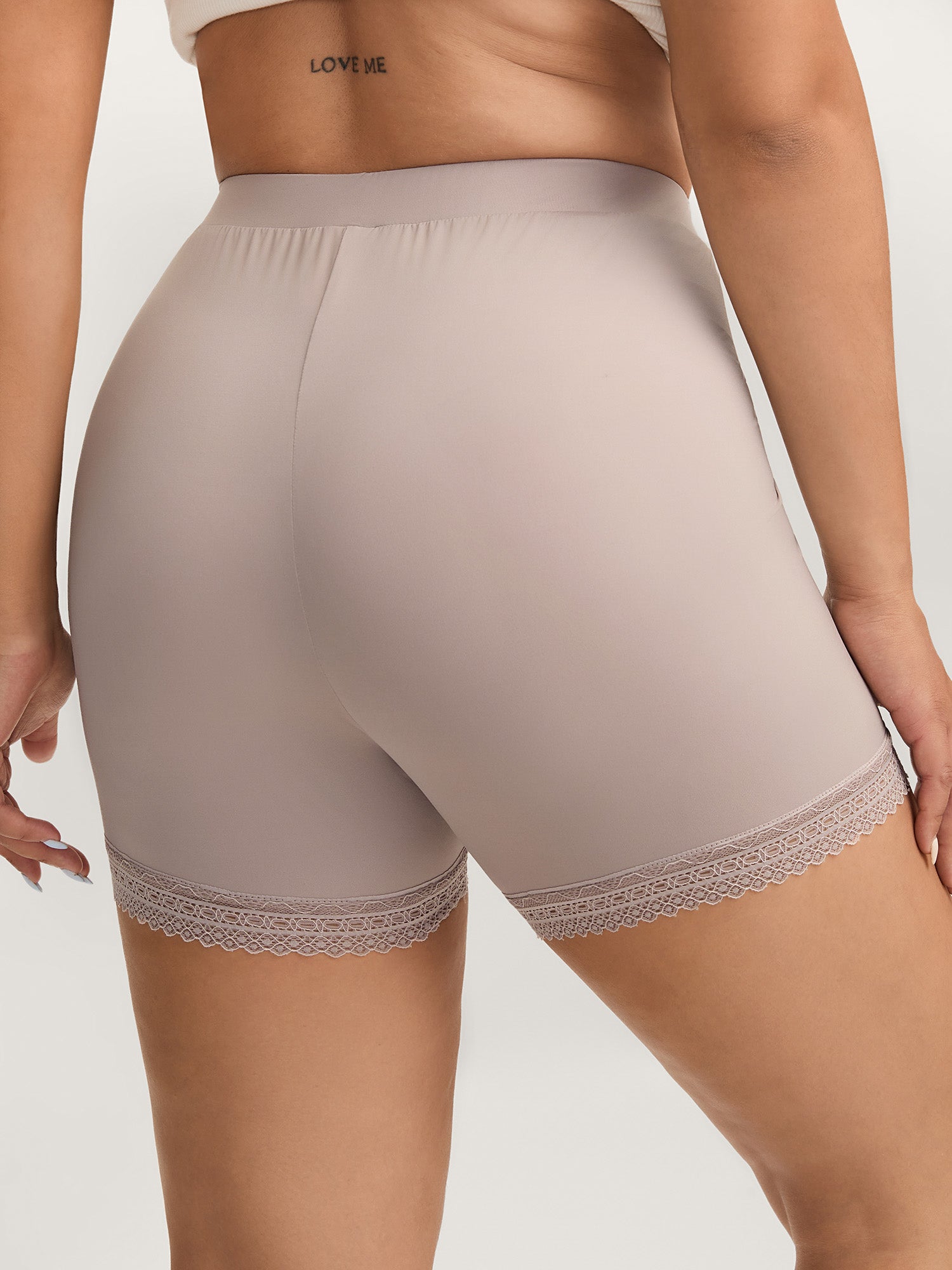 Very Stretchy Lace Hem Skinny Shorts