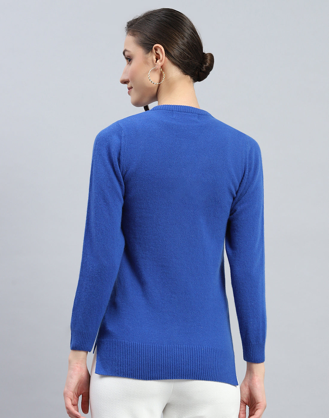 Women Blue Solid Round Neck Full Sleeve Cardigan